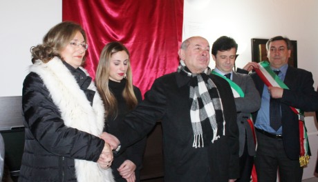 La Presidente dell'ISDT, l'artista Federica Saletta,  Nino Melito Petrosino, il delegato del Sindaco di Palermo e il Sindaco di Padula